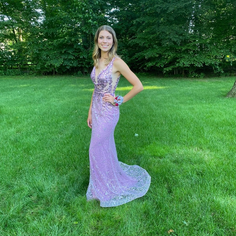 Meet your Posher, Emily